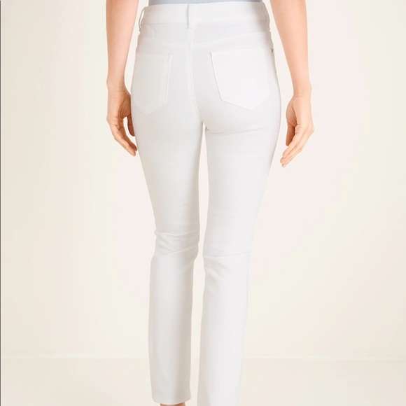 Fabulously slimming jeans from Chico - Picture 2 of 5